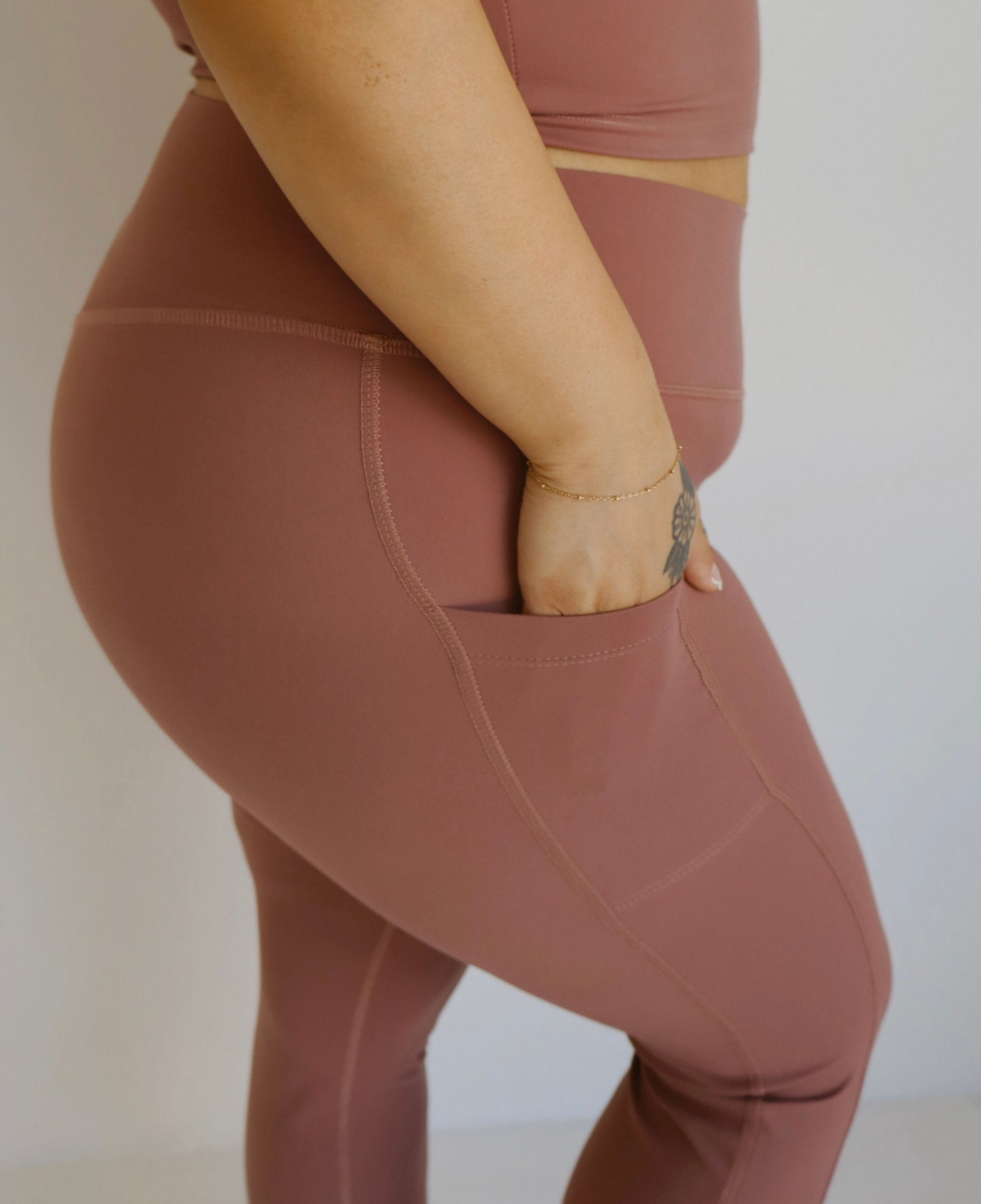 Momentum Seamless Pocket Leggings